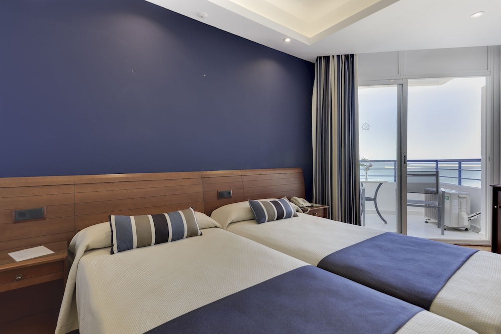 Puertobahia And Spa 26/70
