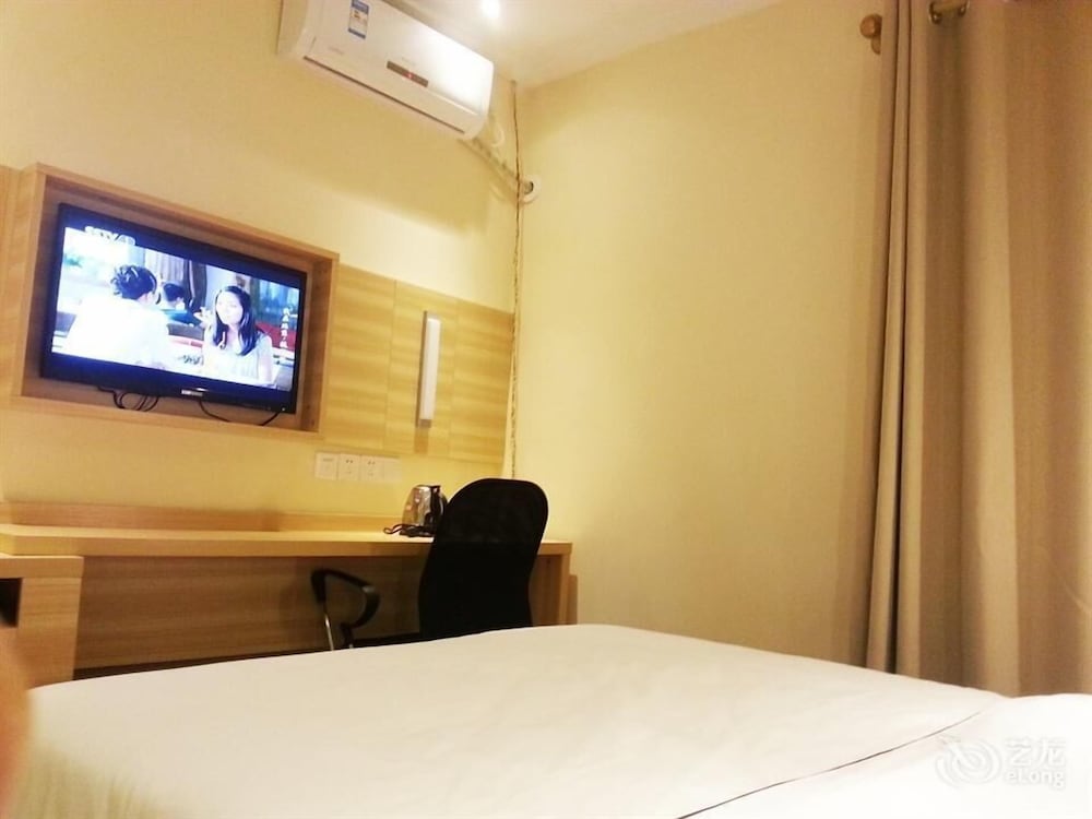 Denise Hotel Shangxiajiu 13/31