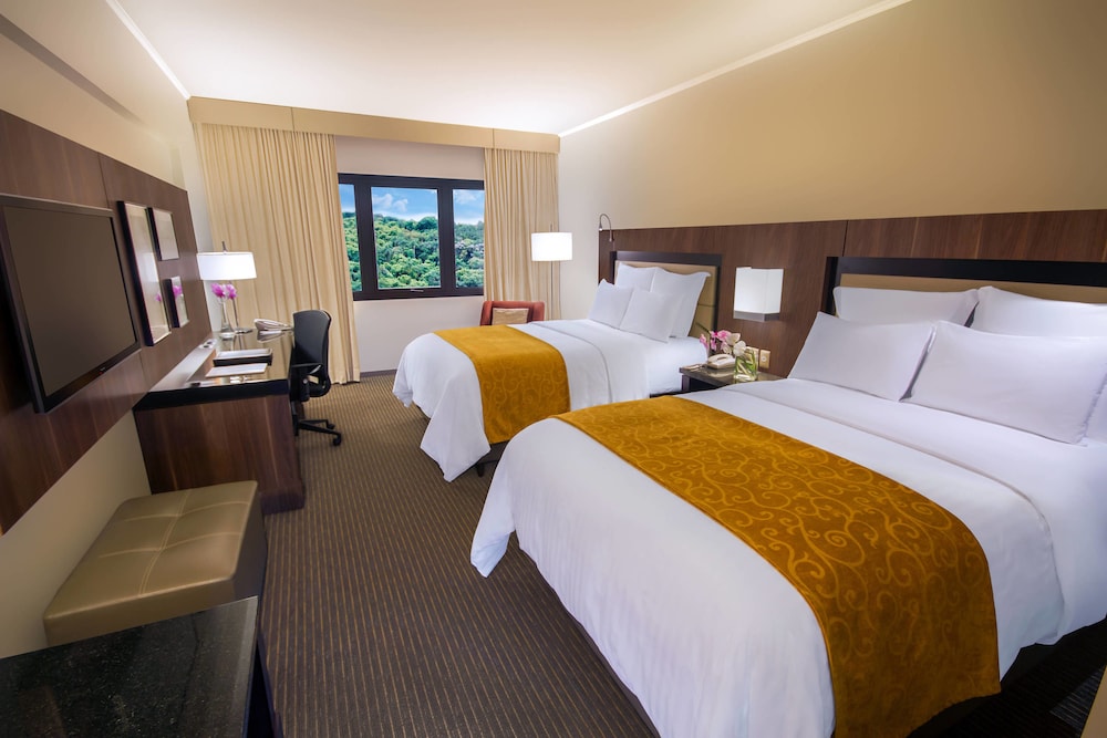 Sao Paulo Airport Marriott Hotel 11/73