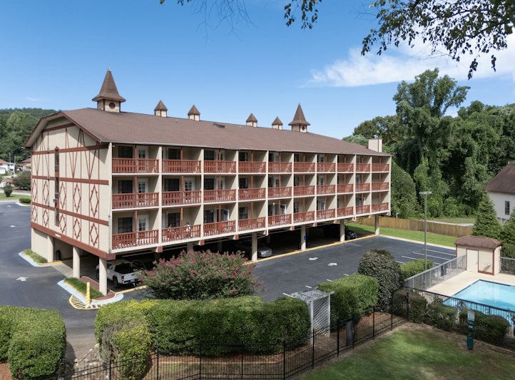Hampton Inn Helen 3/42