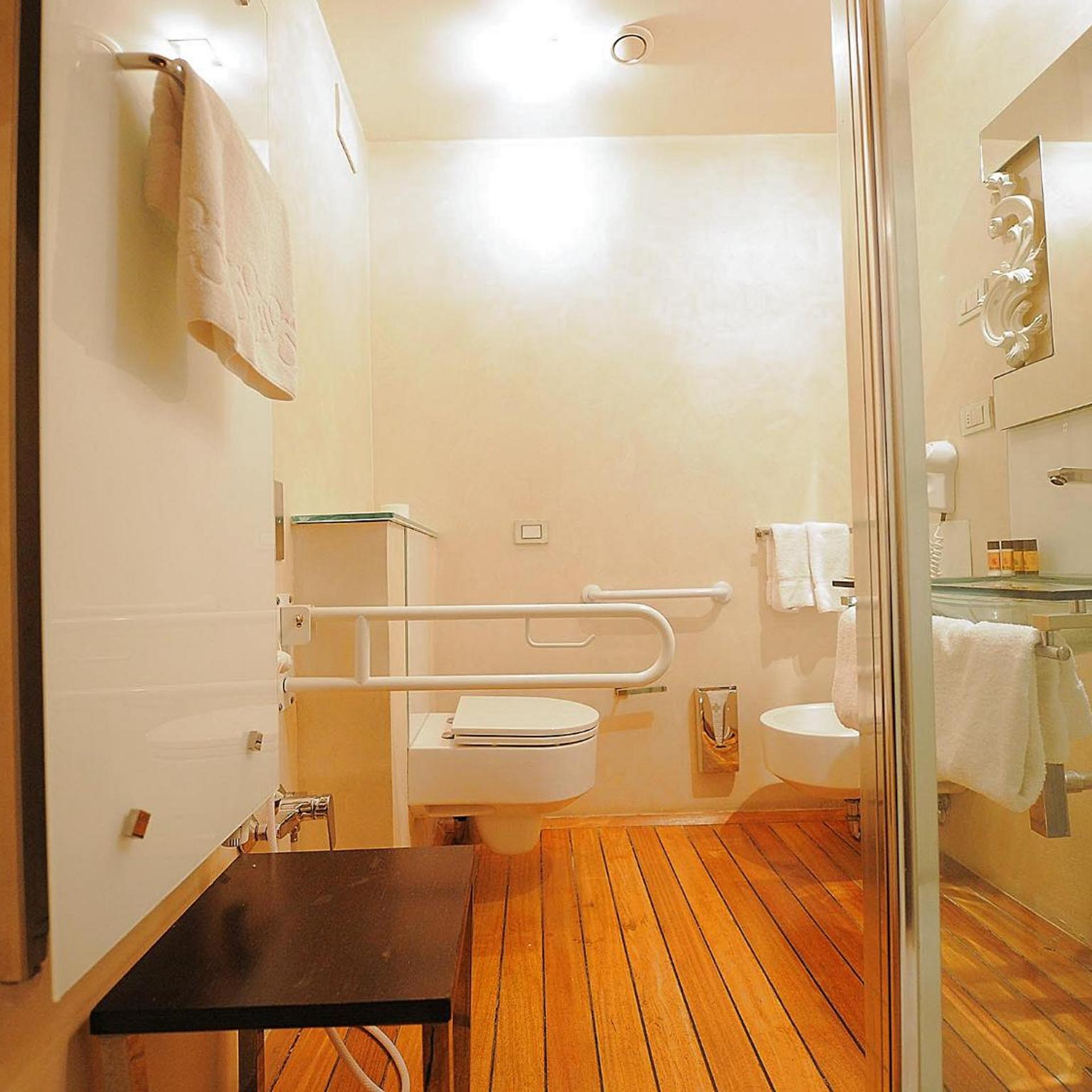 EXECUTIVE, DOUBLE BED