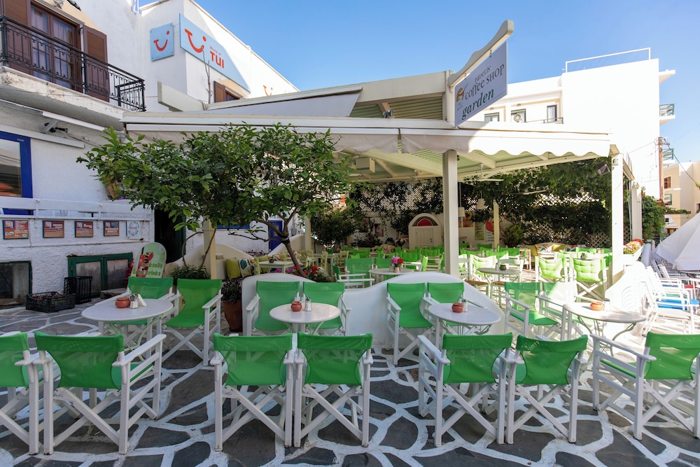 Arco Naxos Luxury Apartments 68/76