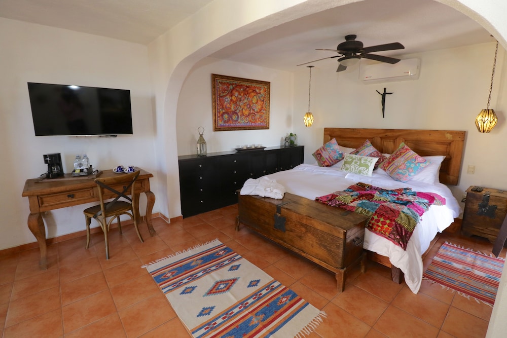 Casa Mia Suites 24/72
