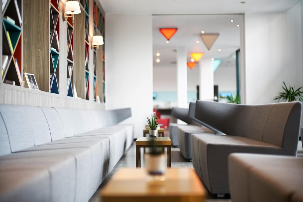 Trans World Hotel Donauwelle 30/50