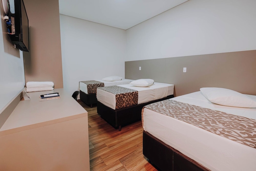 Arcas Hotel 3/23