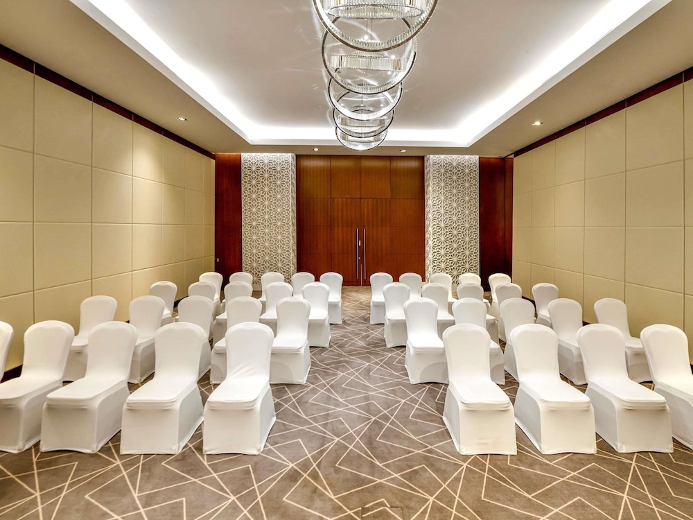 Grand Mercure Dubai City 37/49
