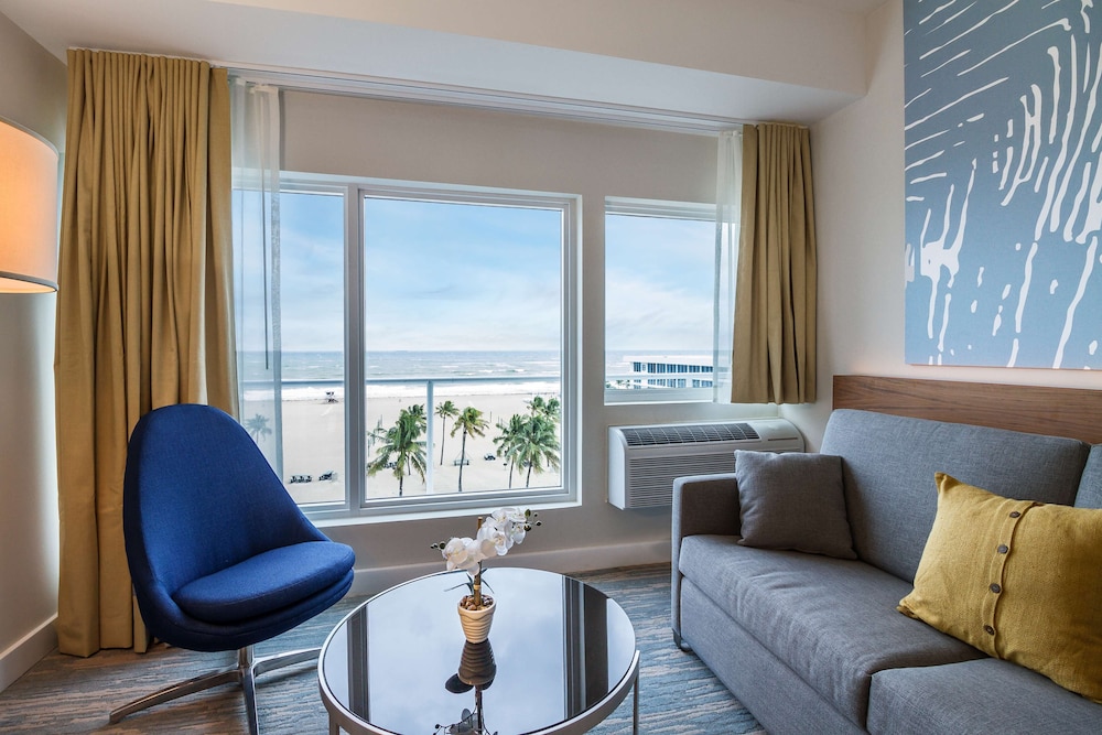 B Ocean Resort Fort Lauderdale 25/50