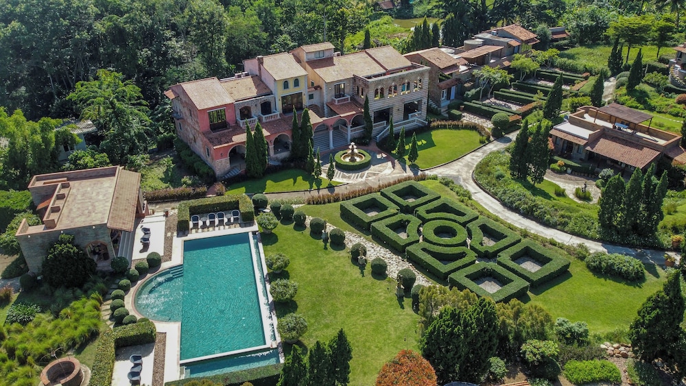 La Toscana Resort 38/50