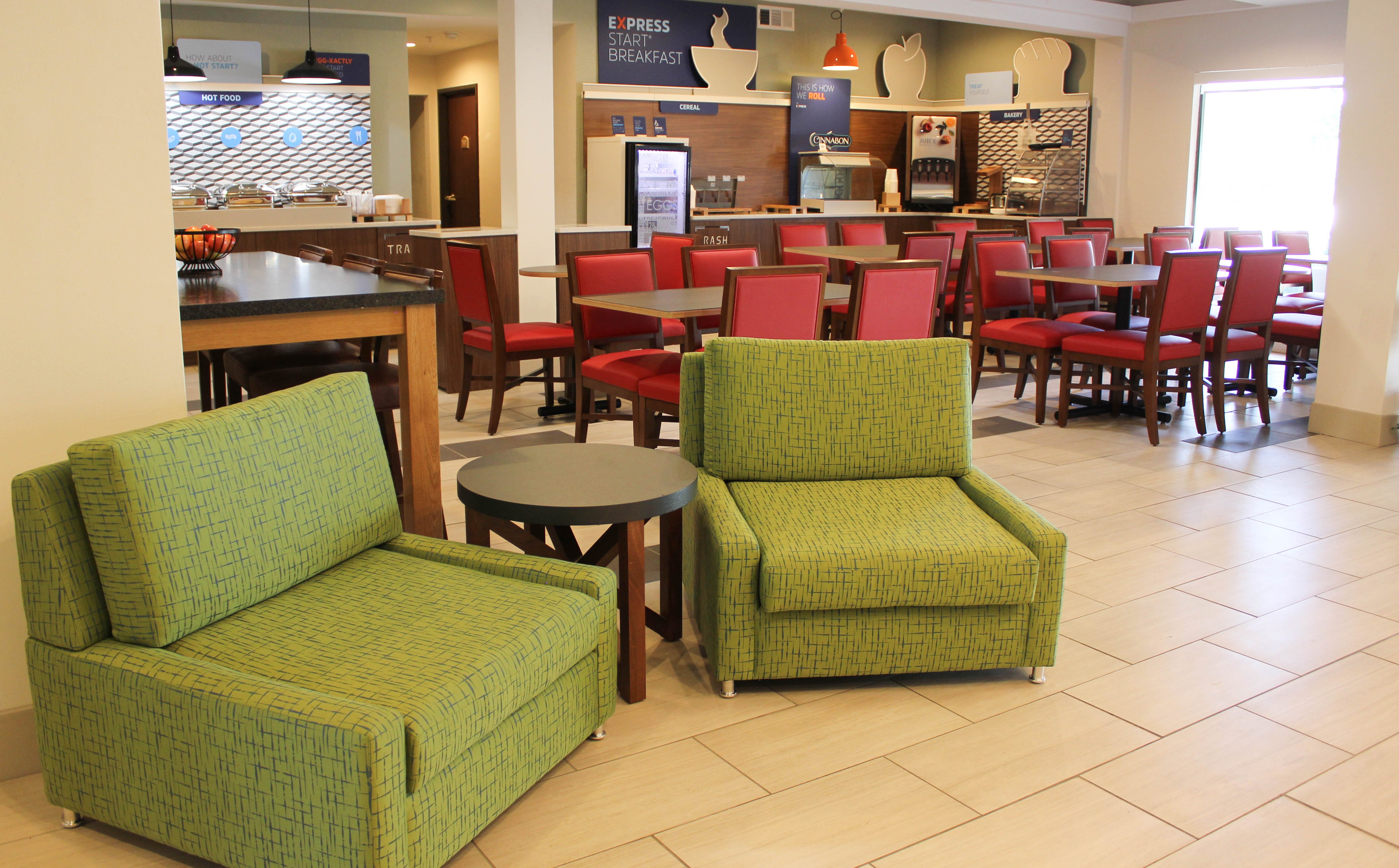 Holiday Inn Express Osage Beach - Lake Of The Ozarks 30/46