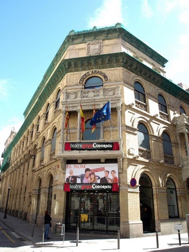 Hostal Plaza Goya Bcn 1/32