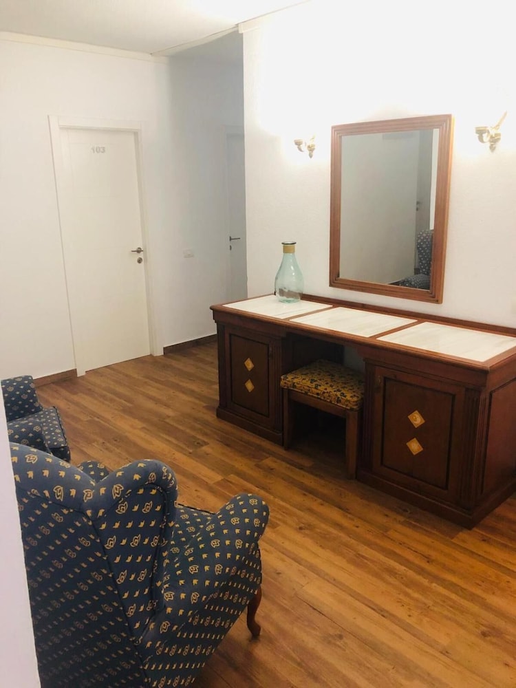Hotel Boomerang 20/28