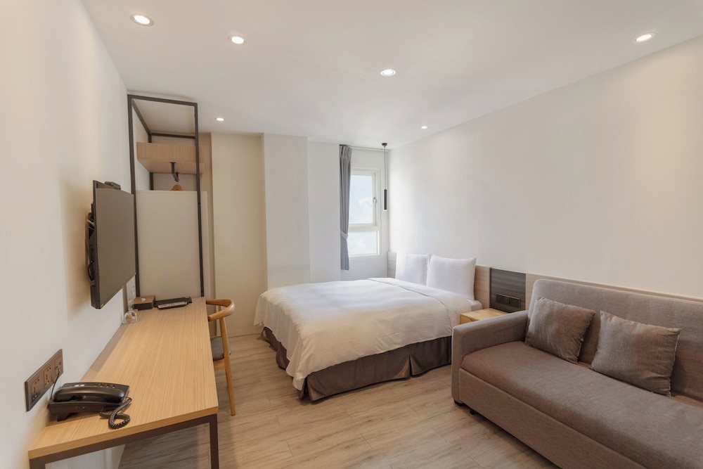 Green Hotel - Chiayi 10/40
