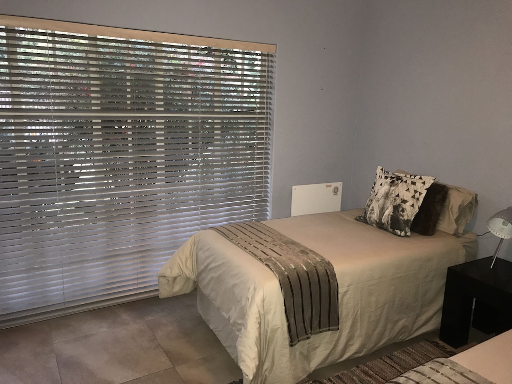 Aerotropolis Guest Lodge 13/50