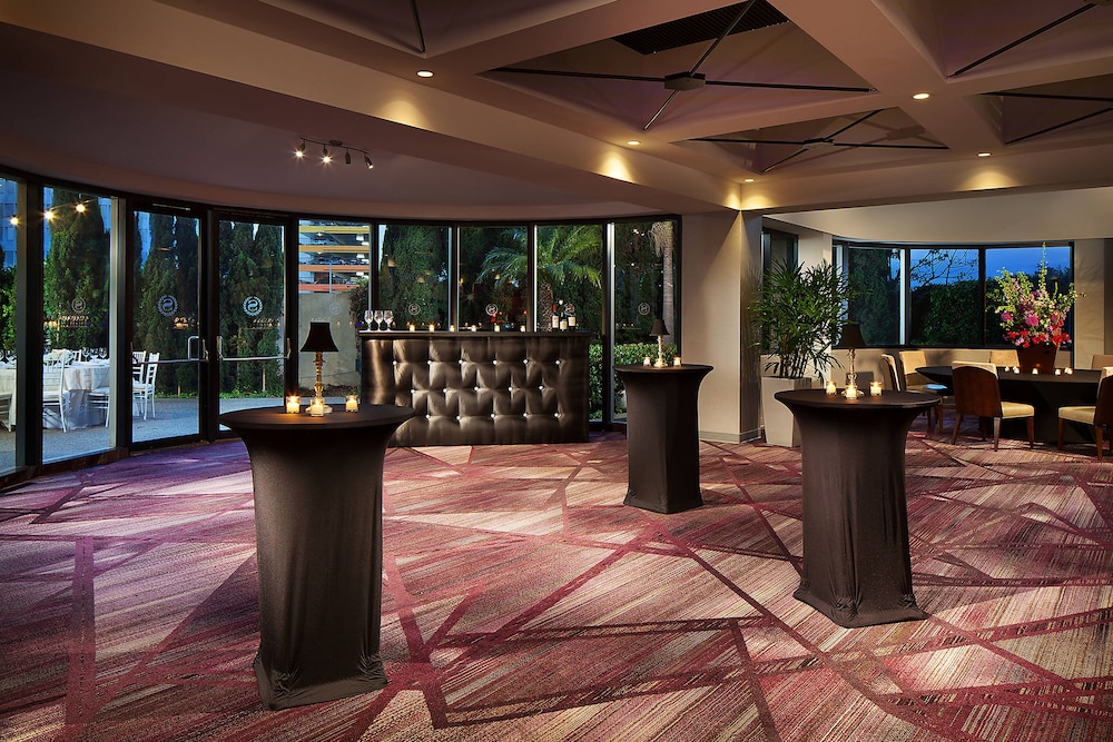 Sheraton Gateway Los Angeles Hotel 17/65