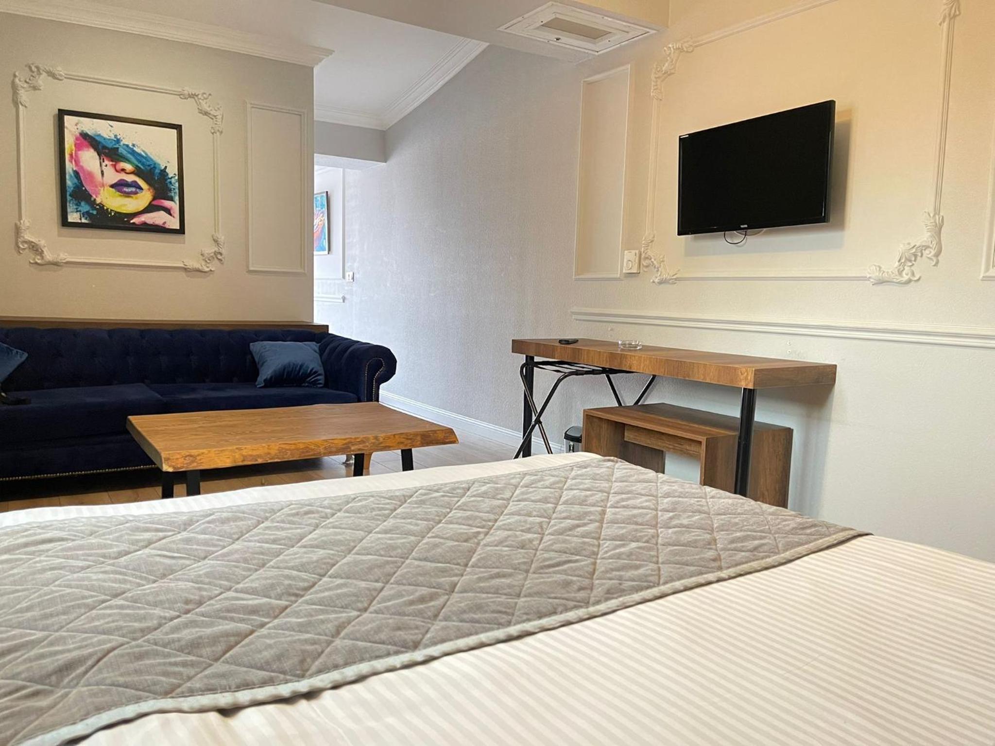 double bond hotel spa