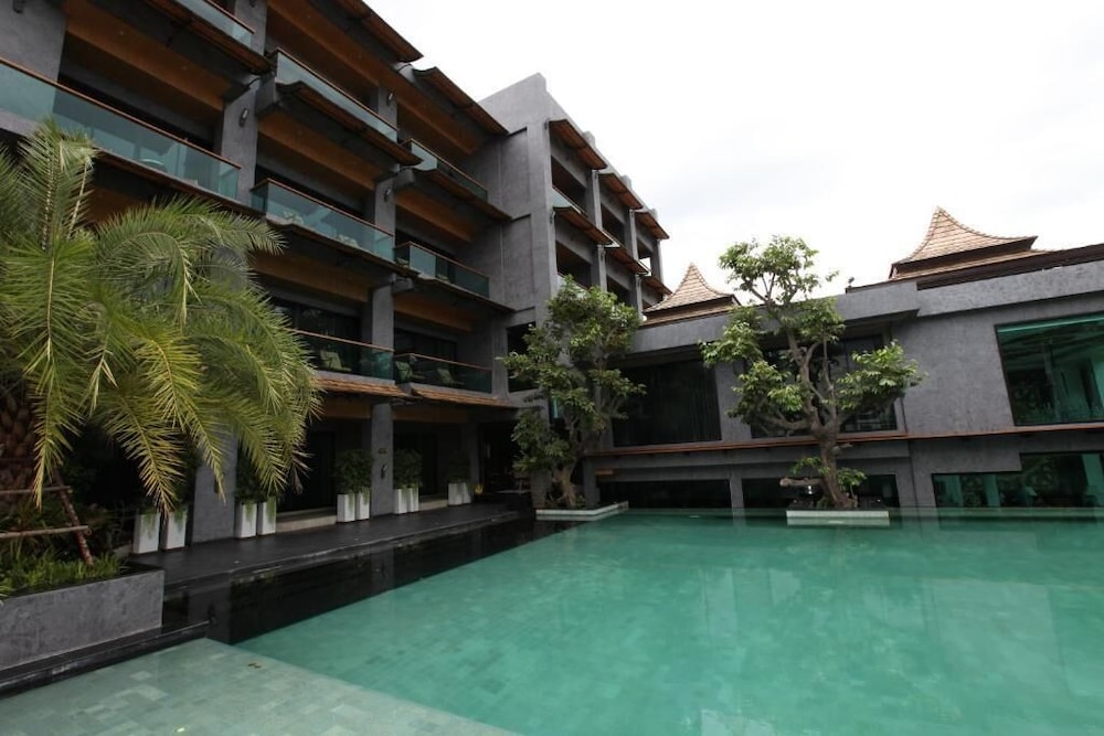 I Calm Resort Cha Am 66/72