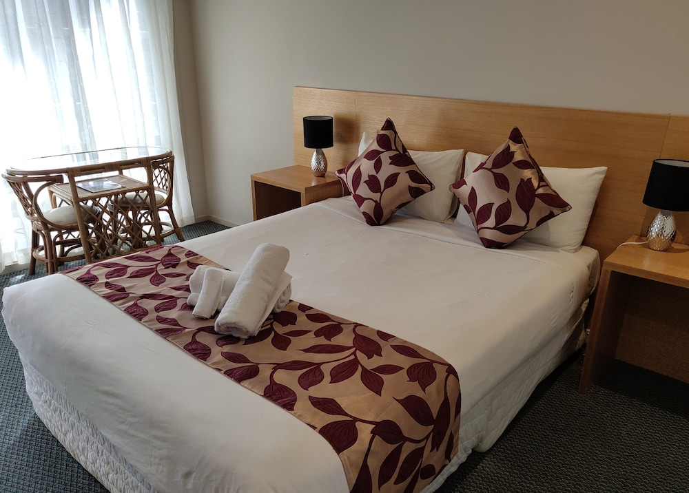 The Coachman Motel Units 6/71