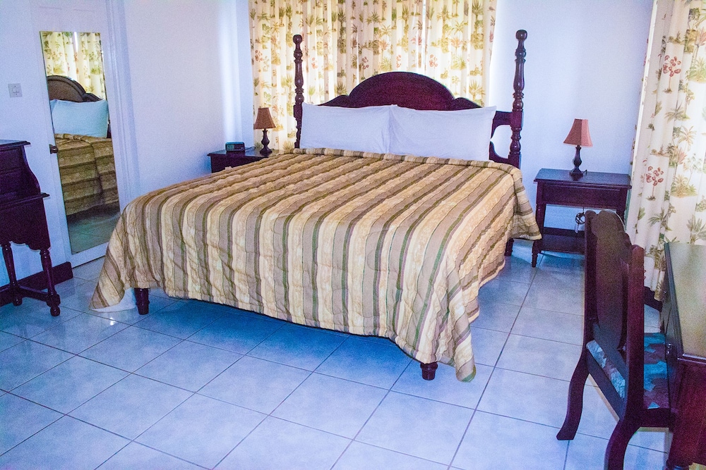 COMFORT, QUEEN BED