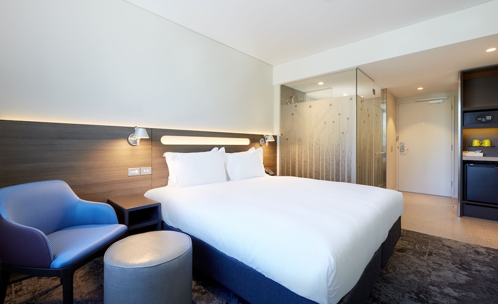 Holiday Inn Express Sydney Macquarie Park 16/54