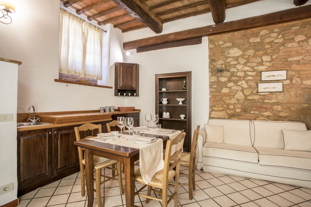 Residence Borgo Il Poggiaccio 66/82