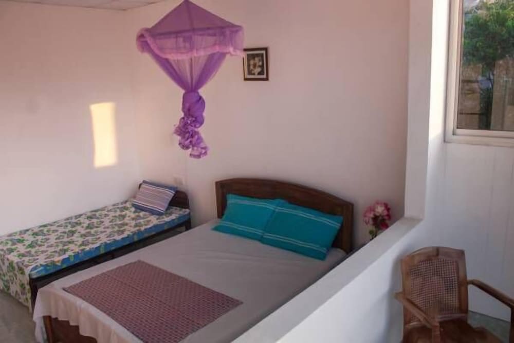 1 BEDROOM, FAMILY, TRIPLE