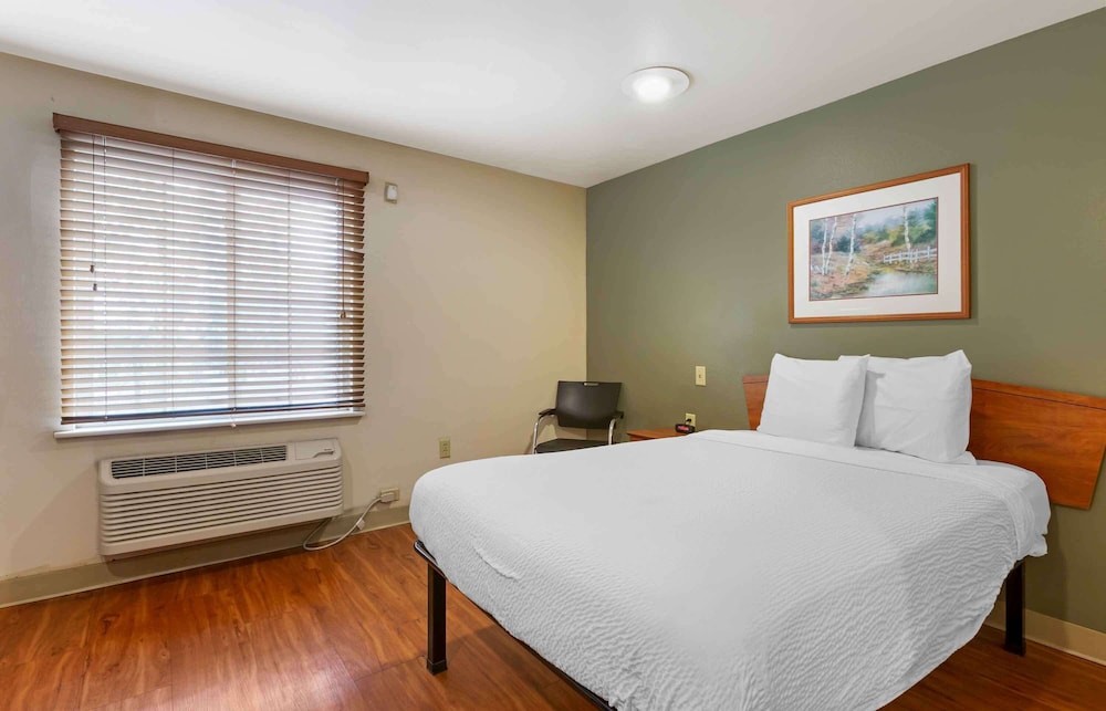 STUDIO, DOUBLE BED