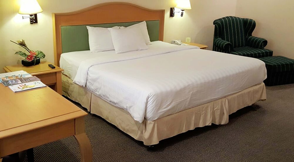 TUNJUNGAN HOTEL 22/73