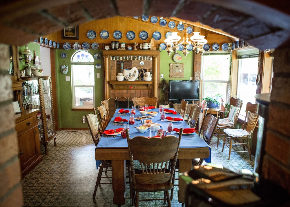 Red Horse Vineyard Bed & Breakfast 51/66