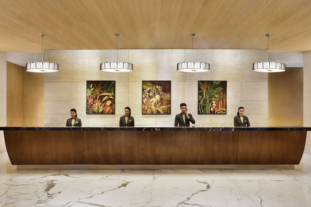 Lobby at Courtyard By Marriott Chennai, CHENNAI (MADRAS)
