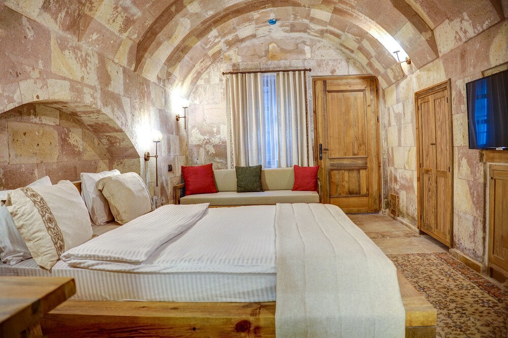 Alfa Cave Hotel 6/50
