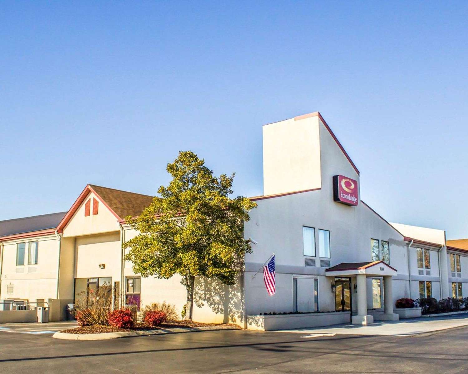 Econo Lodge Burlington I-40 2/14