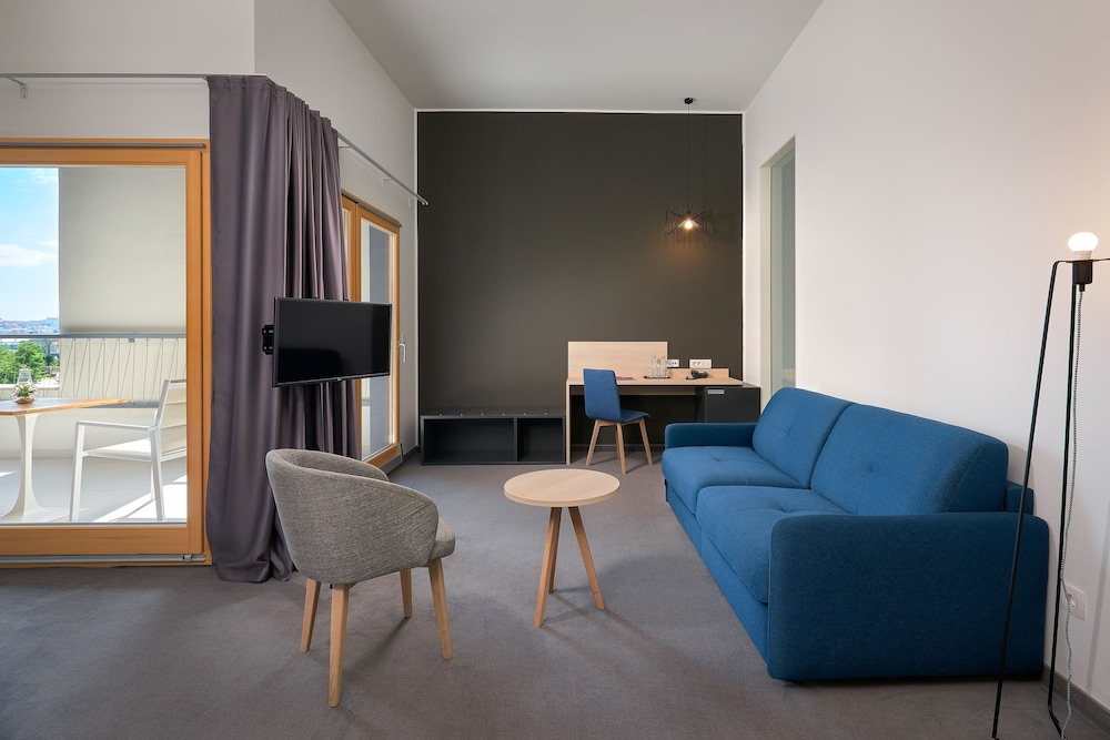 Hotel Salona Palace 54/70