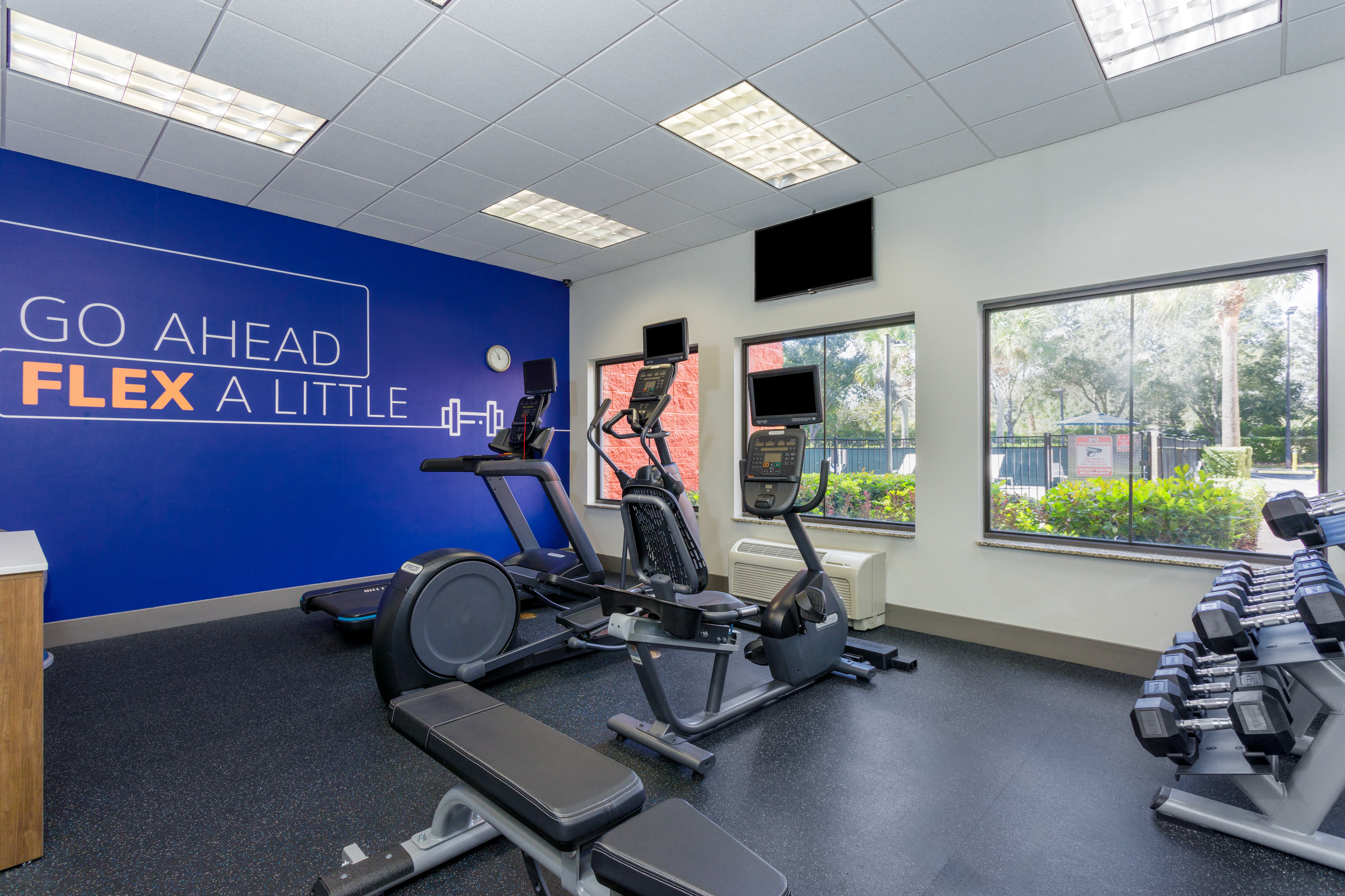 Holiday Inn Express Orlando Ocoee East 30/50