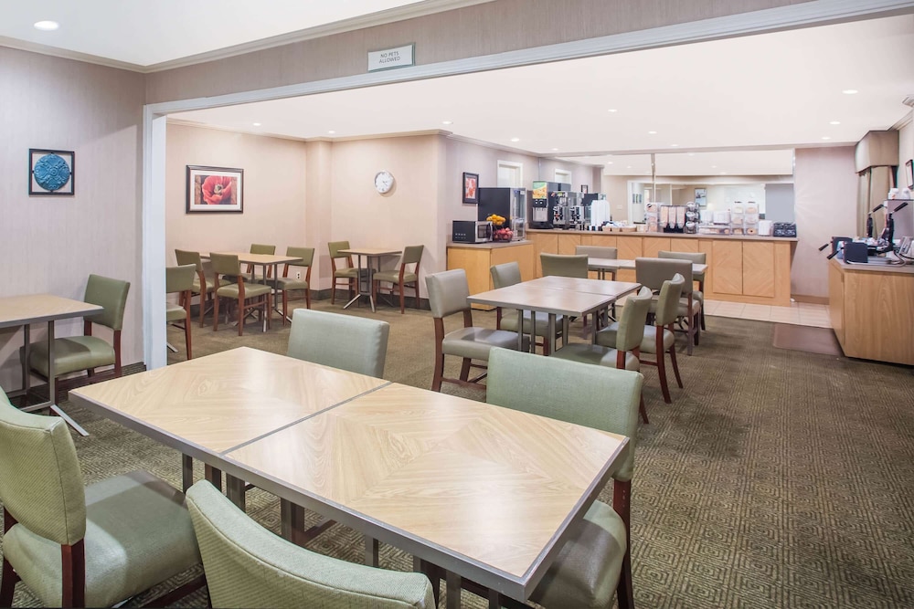 Baymont by Wyndham Columbia, MO 18/23