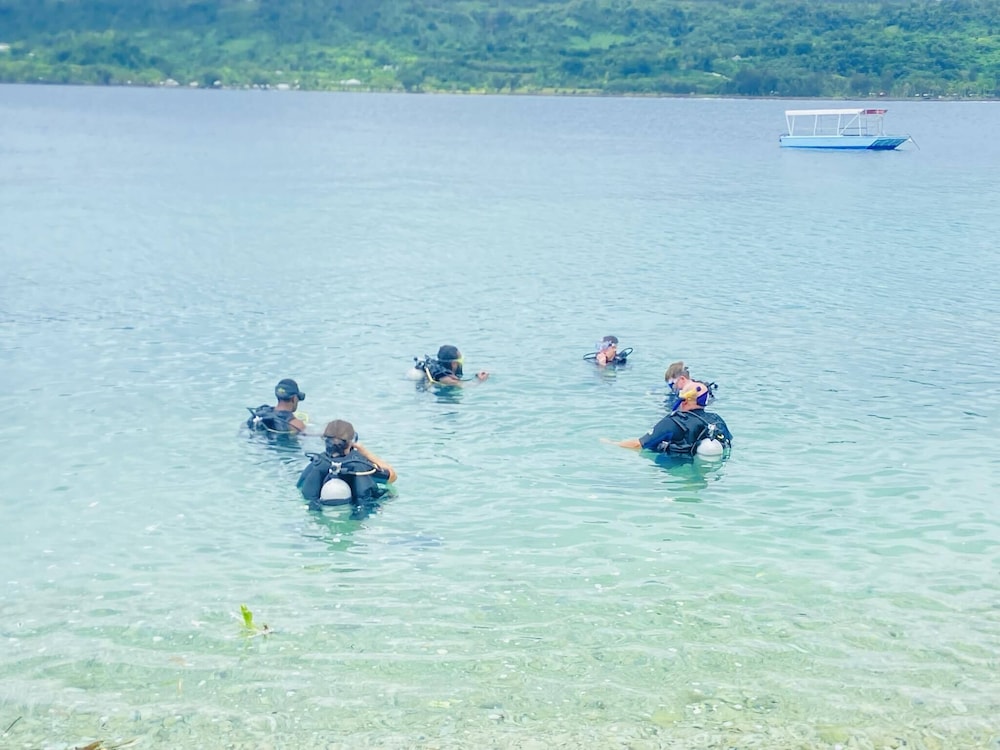 Hideaway Island Resort 65/75