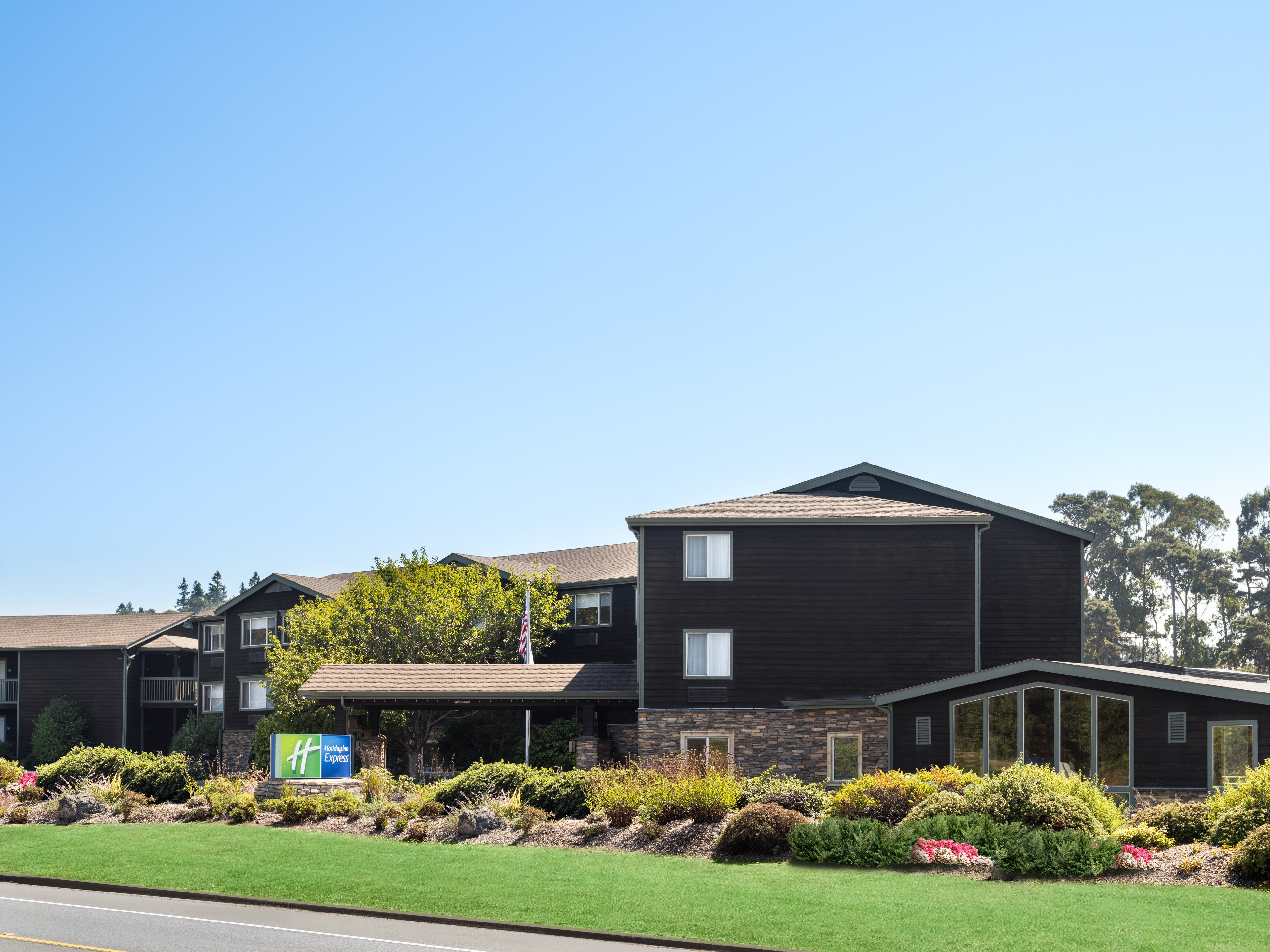 Holiday Inn Express Fort Bragg 6/31