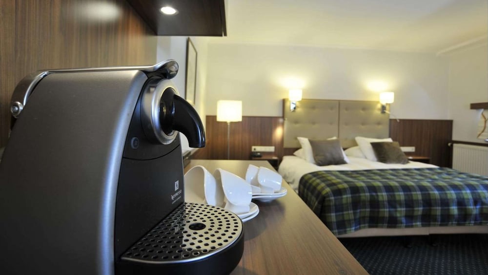 GOLDEN TULIP HOTEL CENTRAL 35/85