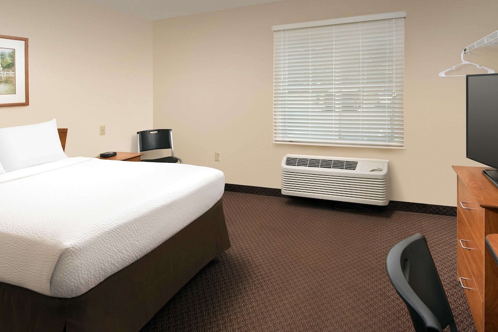 WoodSpring Suites Lexington Southeast 13/36