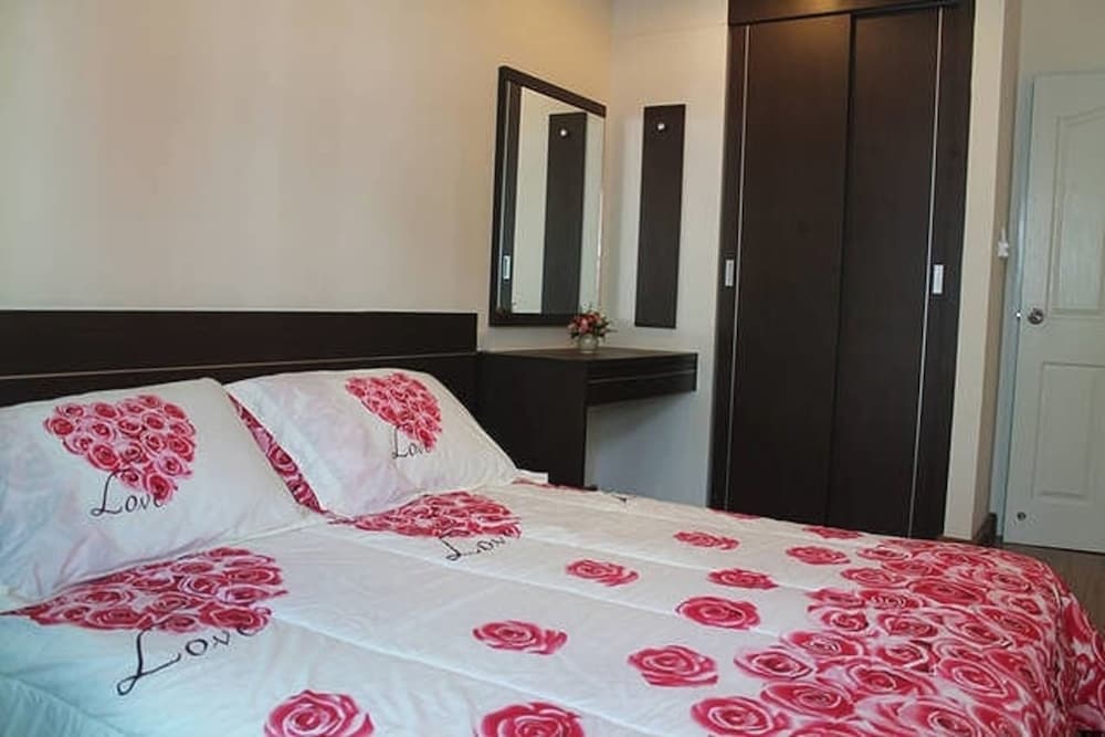 COMFORT, APARTMENT, QUEEN BED, KITCHEN