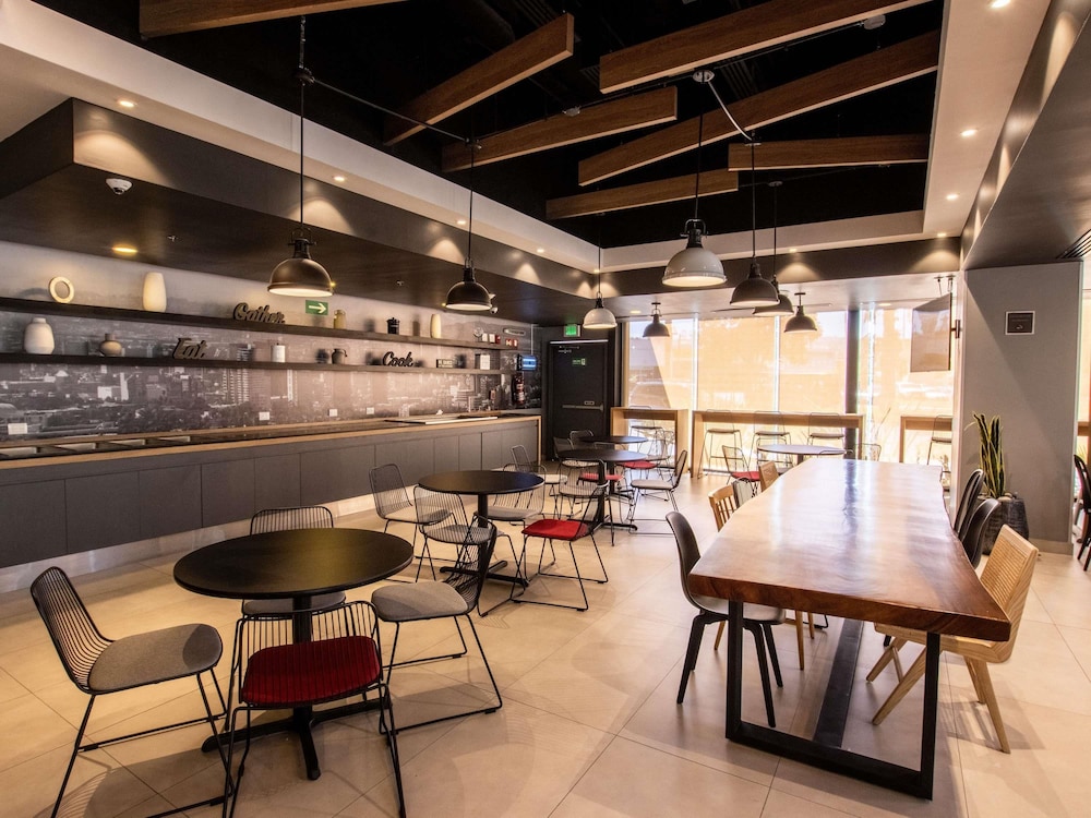 Ibis Tijuana 39/50