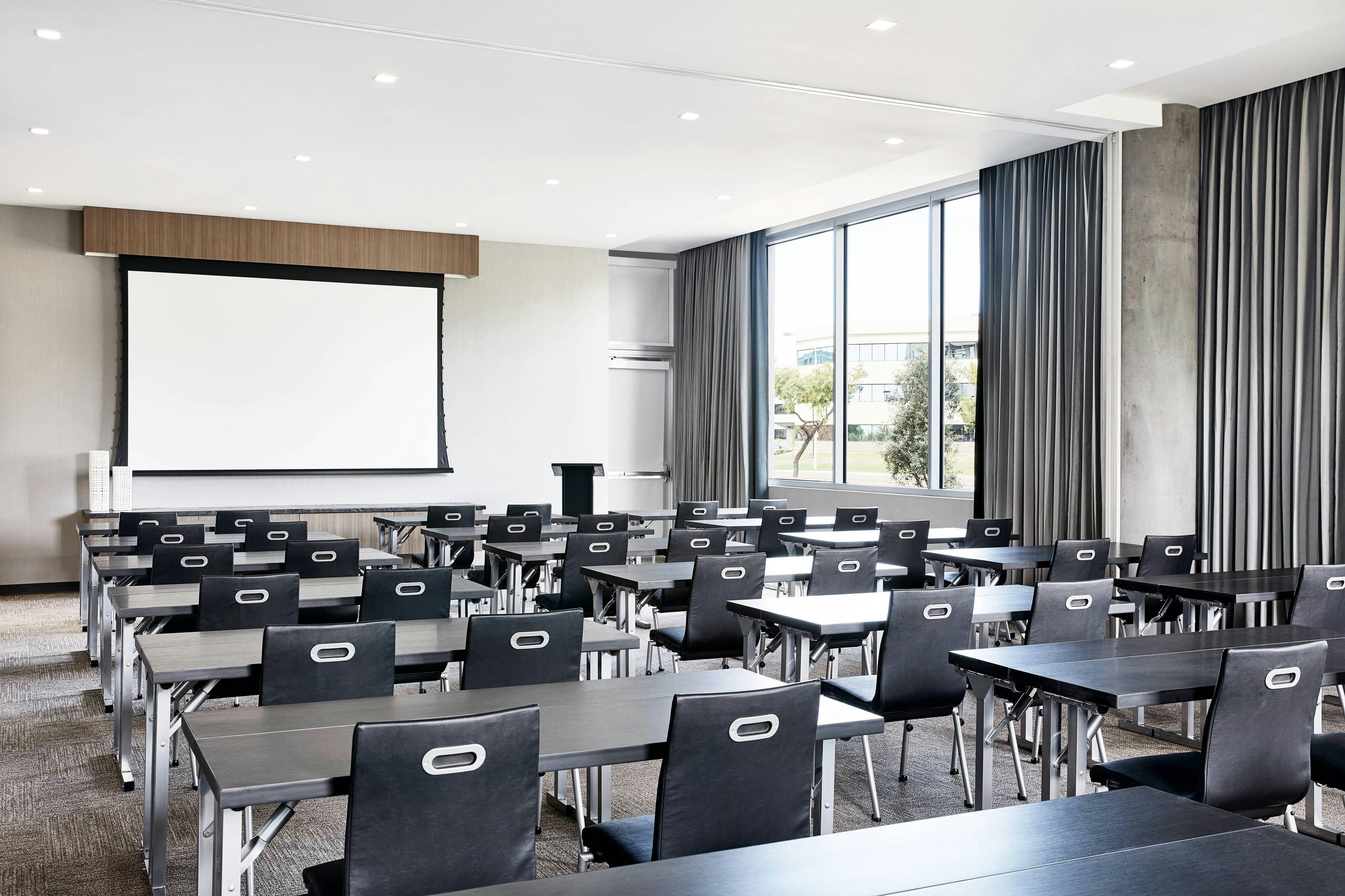 Ac Hotel By Marriott Phoenix Biltmore 25/31