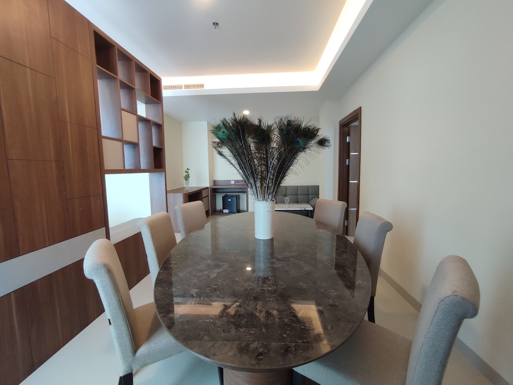 Unhas Hotel and Convention 40/50