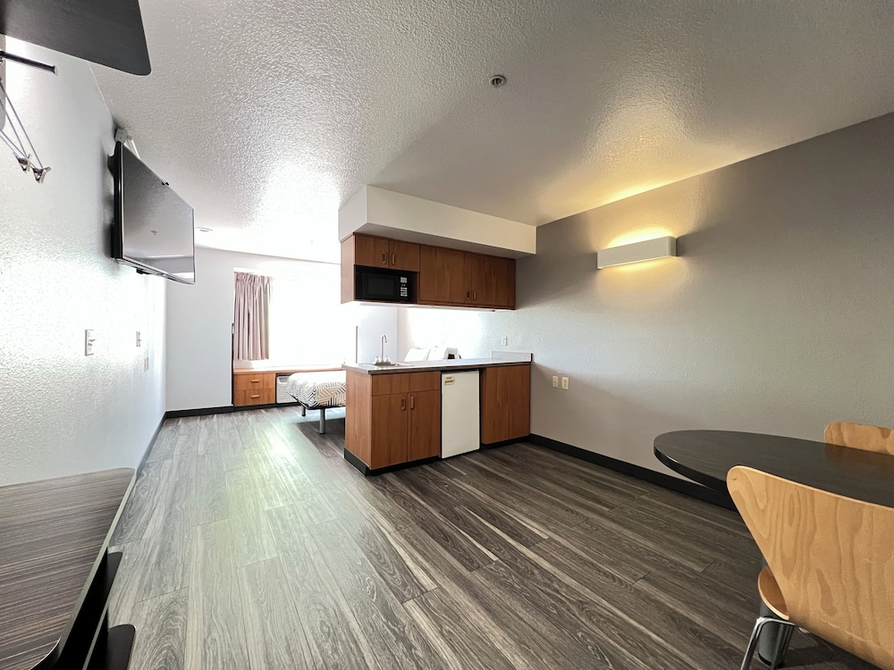 Motel6 Meridian, ID - Boise W 15/30