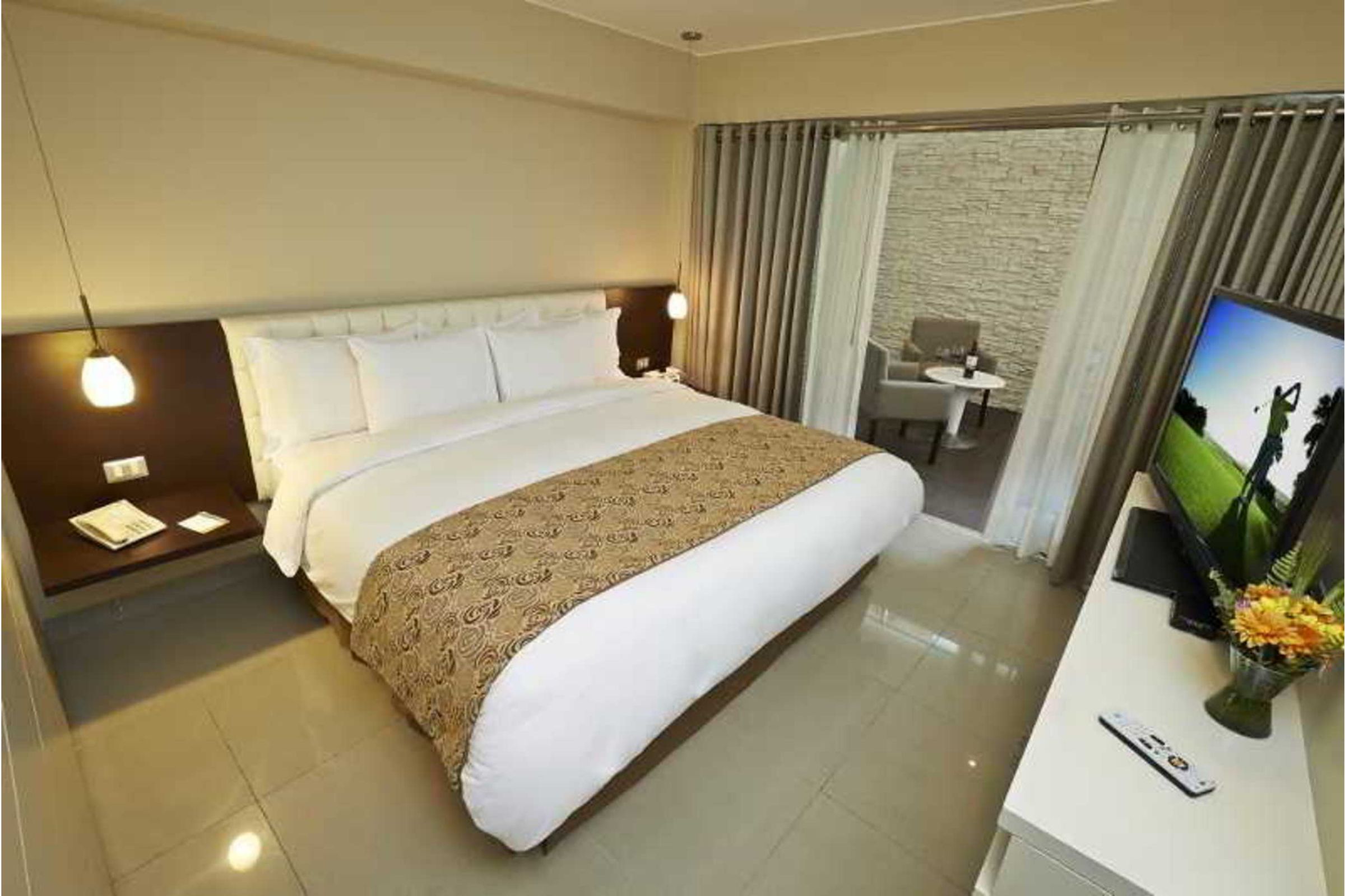 Deluxe, Suite