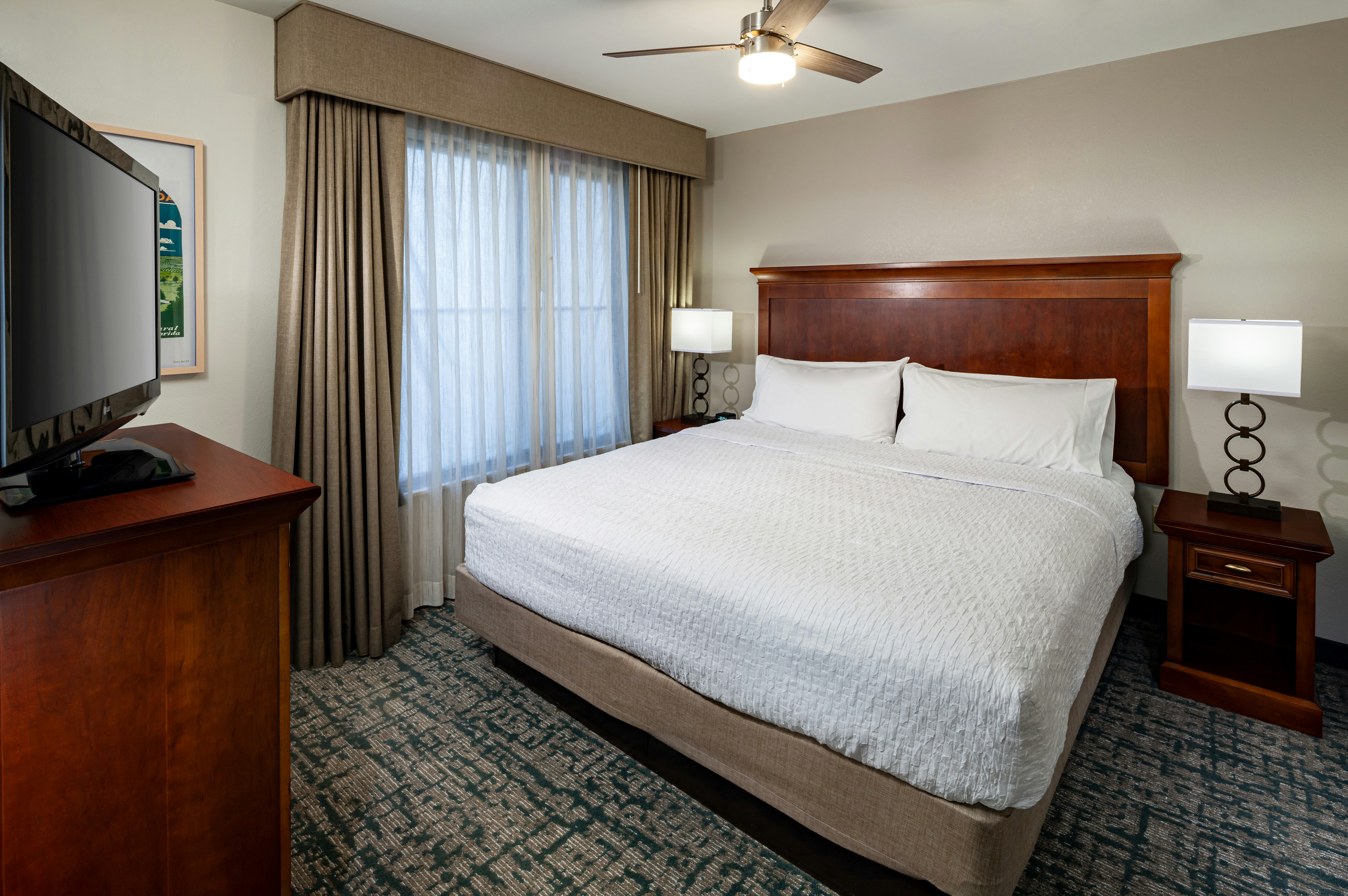 1 BEDROOM, KING BED, PELOTON
