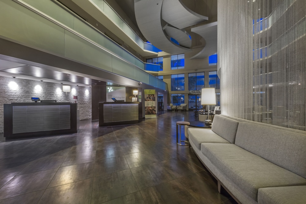 Holiday Inn Hotel And Suites Phoenix Airport North 12/86