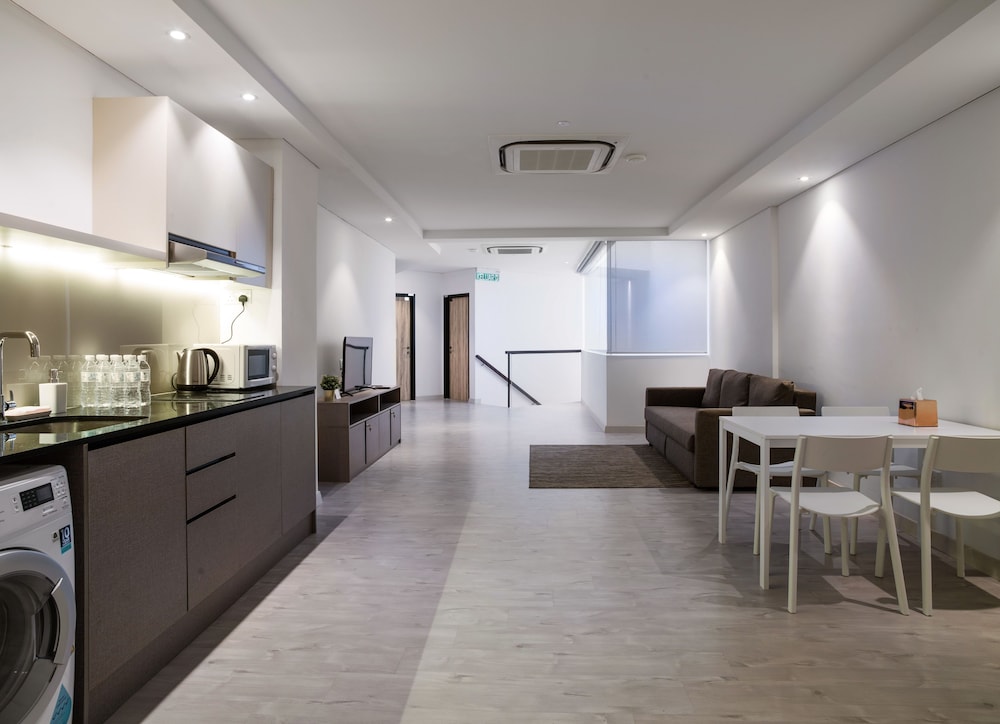 Magazine Vista Hotel managed by The Ascott Limited 14/20
