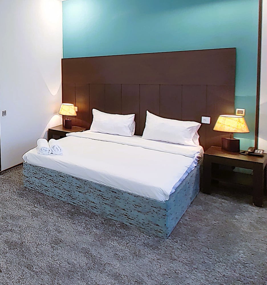 غرفة بسرير كوين بإطلالة على المدينة، Crossway Hotel Baku 5/9