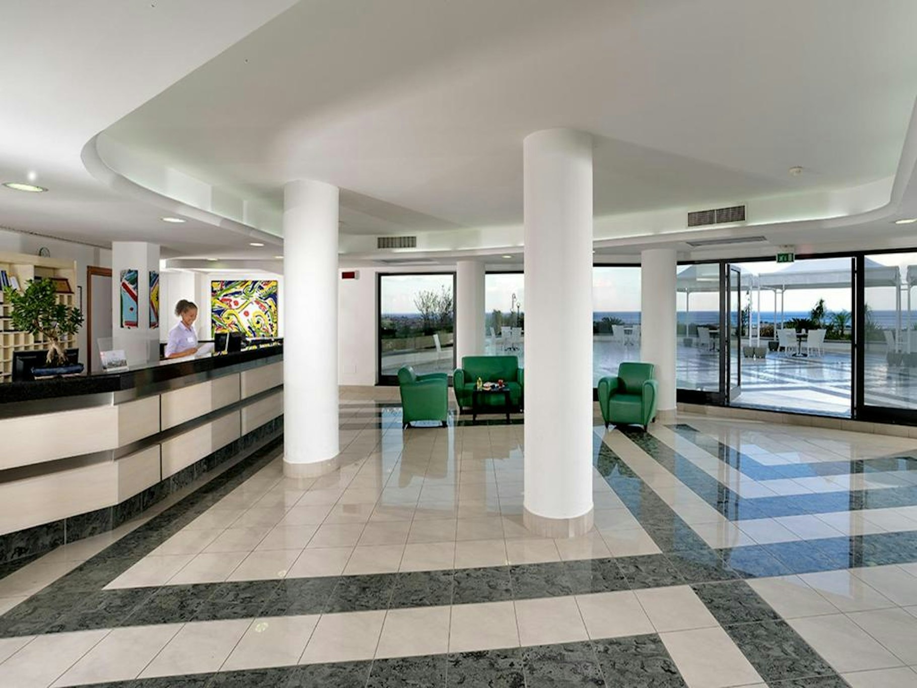 MIRABEAU PARK HOTEL 2/26