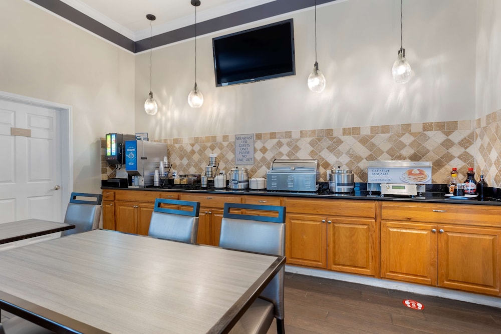 Best Western Inn Of Brenham 14/33